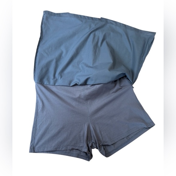 NWOT, Lands' End, Chic Plus-Size Short Skirt, 22W, Gray - Picture 2 of 9